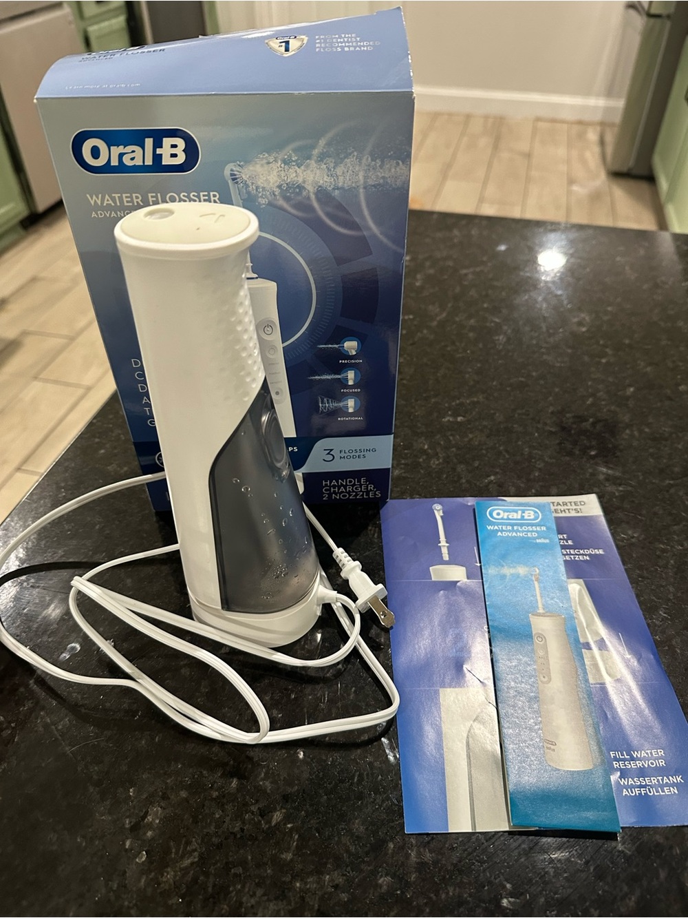 Oral-B Water Flosser in White - Rechargeable Oral Hygiene Device